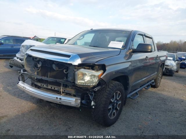 5TFEY5F1XEX152006 Toyota Tundra Sr5 5.7l V8