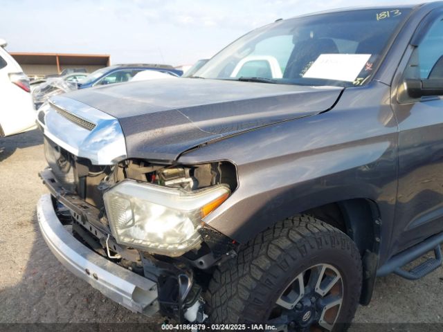 5TFEY5F1XEX152006 Toyota Tundra Sr5 5.7l V8