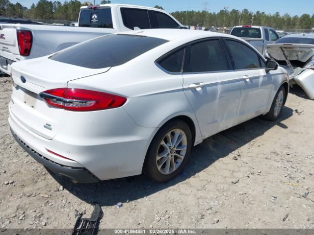 3FA6P0HD3KR229648 Ford FUSION SE