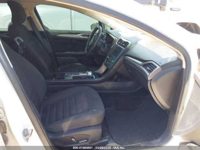 3FA6P0HD3KR229648 Ford FUSION SE