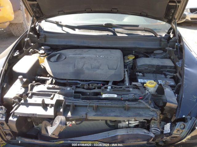 1C4PJMJXXJD594671 Jeep Cherokee Overland 4x4