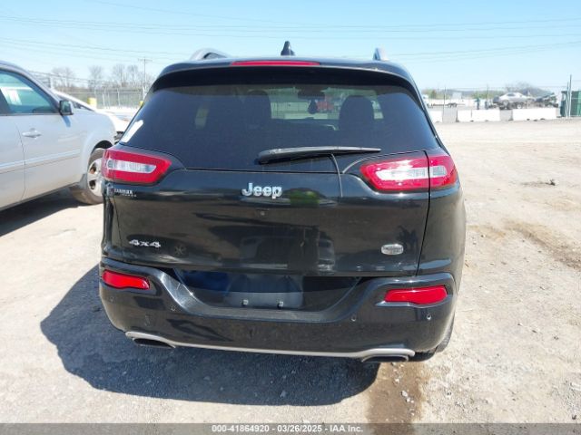 1C4PJMJXXJD594671 Jeep Cherokee Overland 4x4