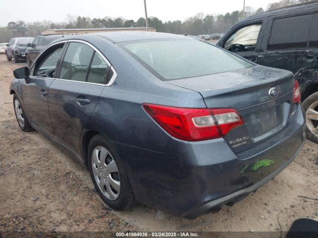 4S3BNAA66J3044801 Subaru Legacy 2.5i