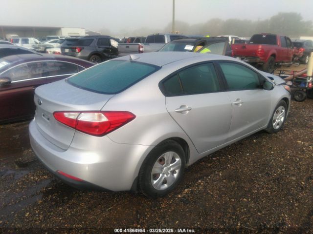 KNAFK4A68G5439441 KIA FORTE LX