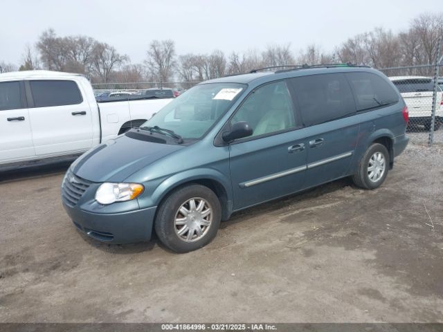 2005 CHRYSLER TOWN & COUNTRY 2C4GP54LX5R202644 Photo 1