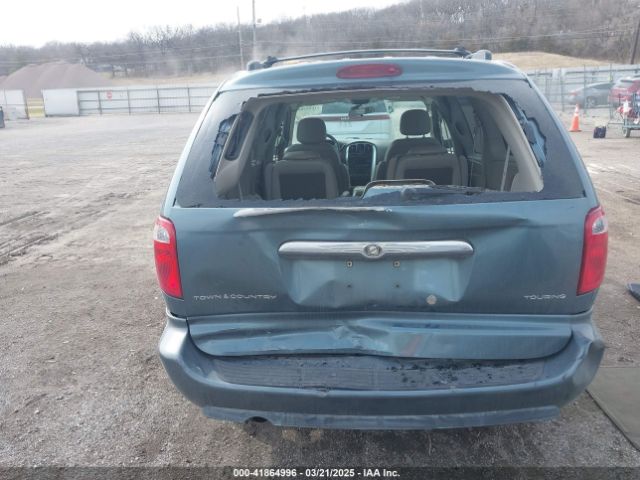 2005 CHRYSLER TOWN & COUNTRY 2C4GP54LX5R202644 Photo 5