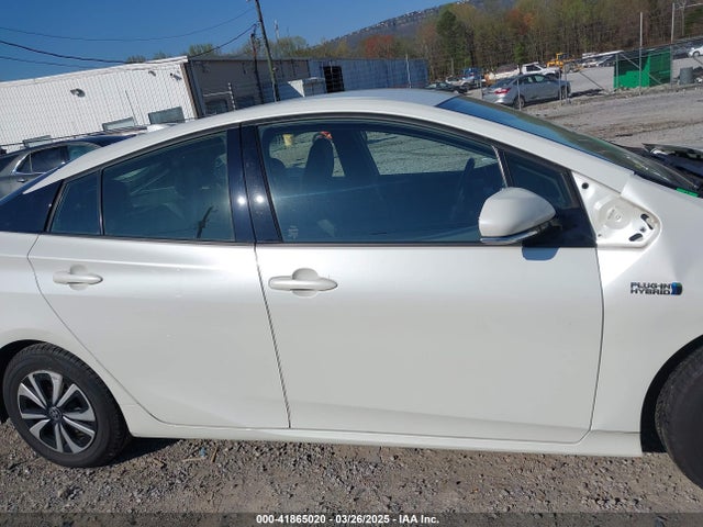 Toyota Prius Prime Premium 2019 JTDKARFP3K3106071 Image 13