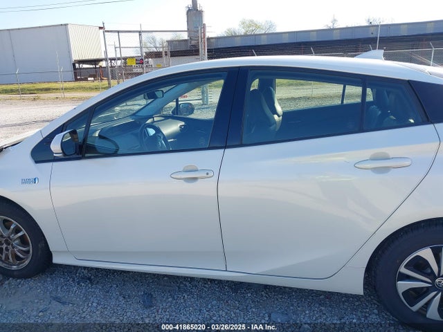 Toyota Prius Prime Premium 2019 JTDKARFP3K3106071 Image 14