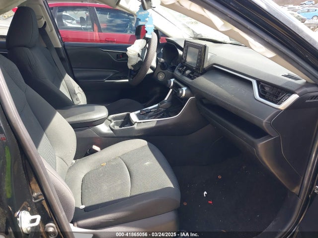 2T3H1RFV5LW075011 Toyota RAV4 LE