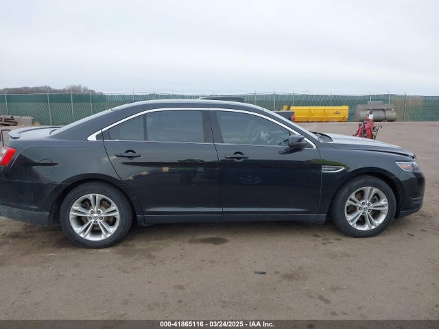 1FAHP2E8XFG124081 Ford 2015