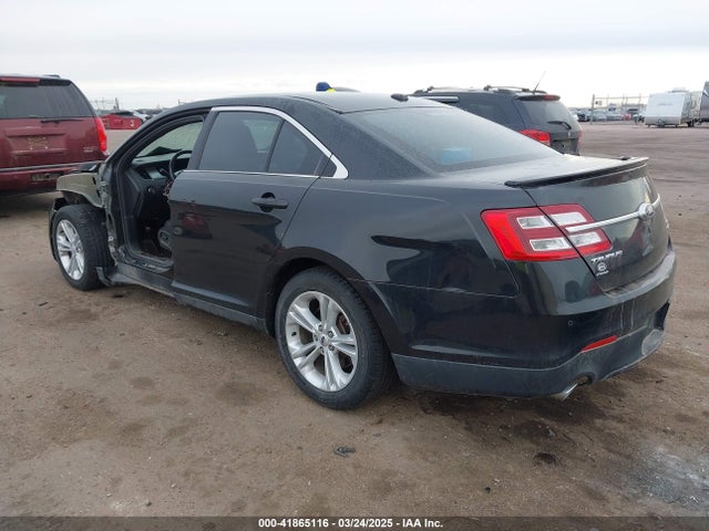 1FAHP2E8XFG124081 Ford 2015