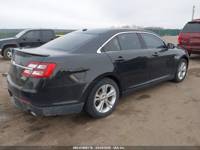 1FAHP2E8XFG124081 Ford 2015