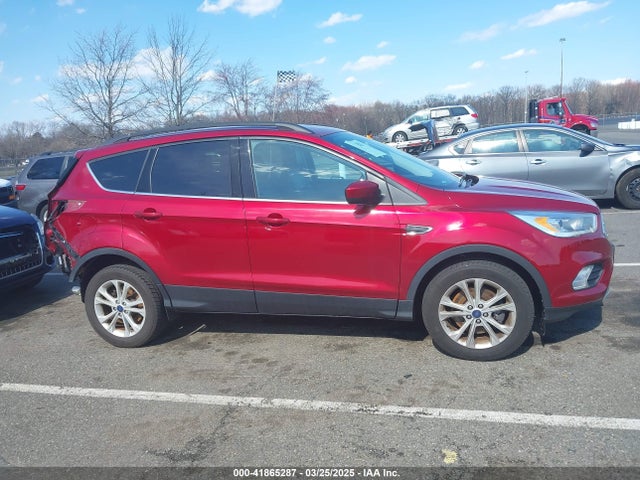 1FMCU9G9XHUE20374 Ford ESCAPE SE