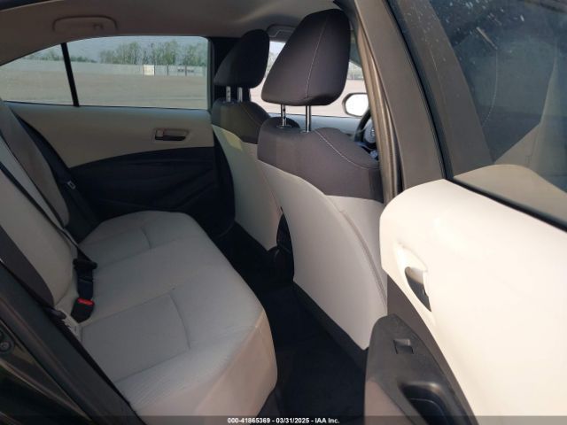 JTDEPMAE0NJ215074 Toyota COROLLA LE