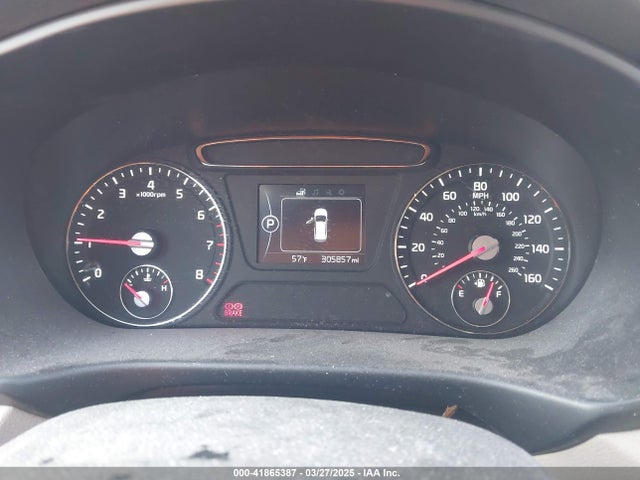 5XYPG4A3XHG220228 KIA Sorento 2.4l Lx