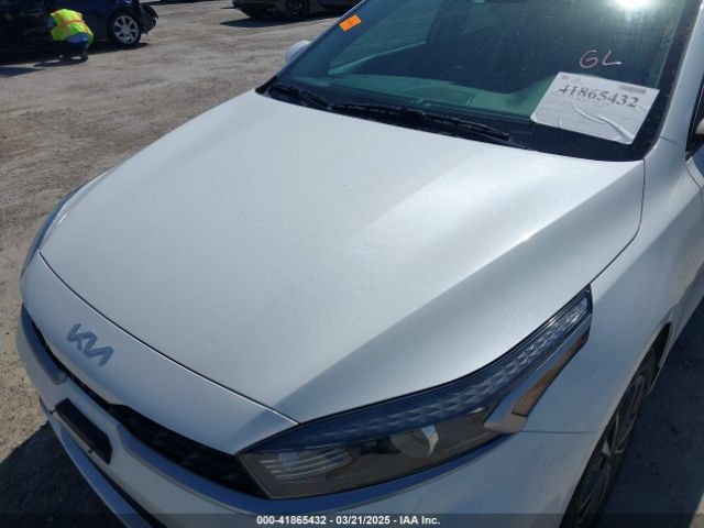 3KPF24AD2NE425621 KIA Forte Lxs