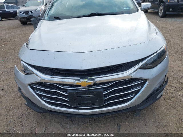 1G1ZD5ST8NF121632 Chevrolet Malibu Fwd Lt