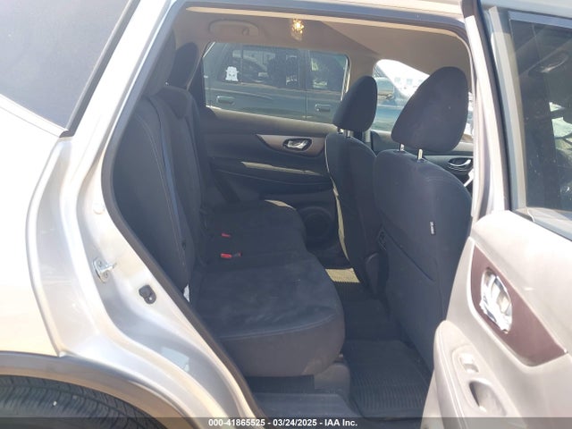 KNMAT2MT7FP506243 Nissan ROGUE SV