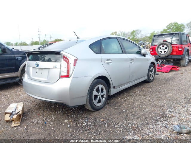 Toyota Prius Two 2014 JTDKN3DU3E1812371 Image 4