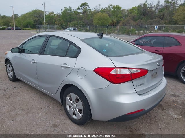 KIA FORTE LX 2015 KNAFK4A66F5407229 Image 3