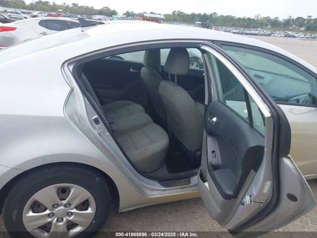 KIA FORTE LX 2015 KNAFK4A66F5407229 Image 8