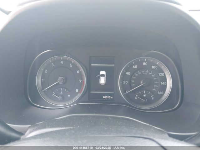 KM8K32AB2NU765962 Hyundai Kona Sel