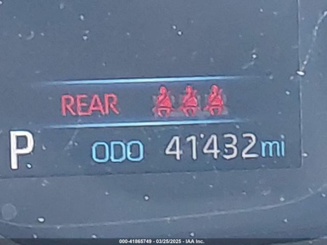 5YFEPMAE1NP387433 Toyota COROLLA LE