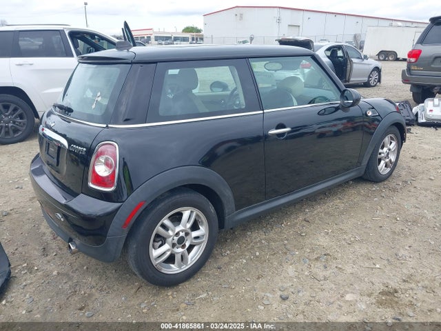2012 MINI COOPER WMWSU3C5XCT258550 Photo 3