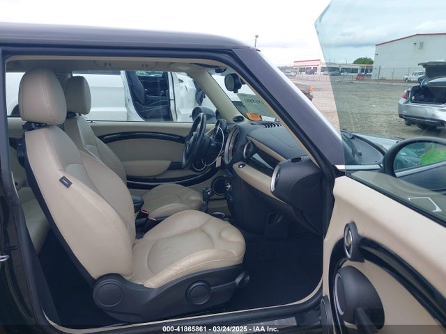 2012 MINI COOPER WMWSU3C5XCT258550 Photo 4