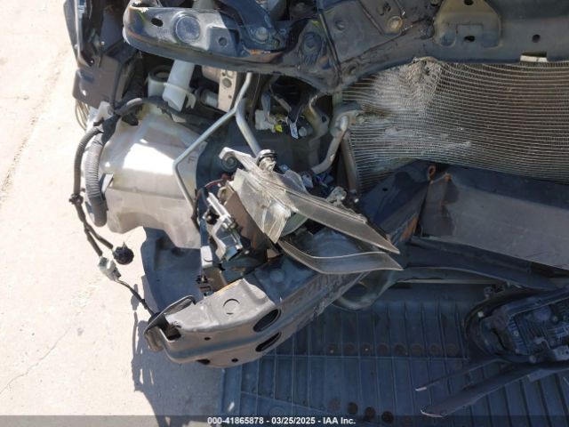 5YFBURHE3KP919758 Toyota COROLLA LE