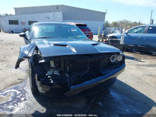 2C3CDZAGXJH245567 Dodge Challenger Sxt