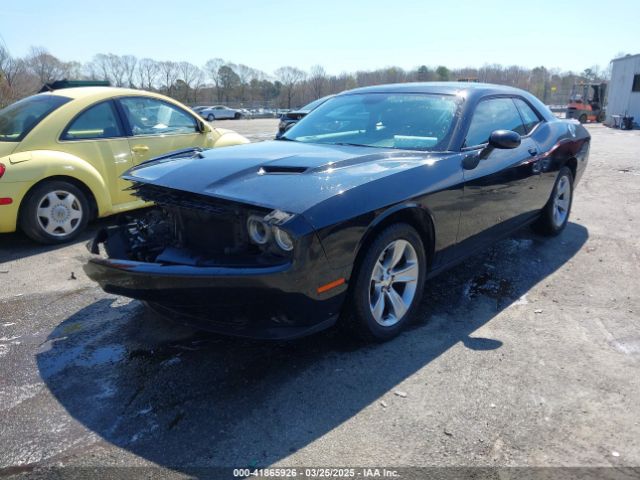 2C3CDZAGXJH245567 Dodge Challenger Sxt