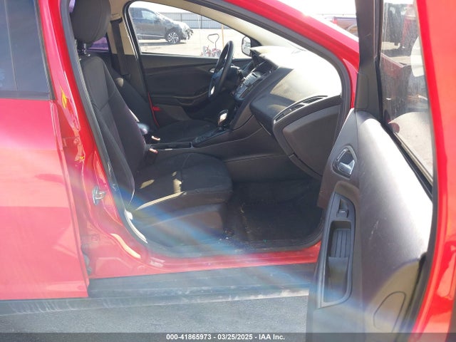 1FADP3F28HL234362 Ford FOCUS SE