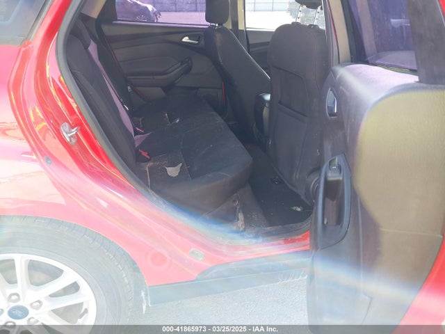 1FADP3F28HL234362 Ford FOCUS SE