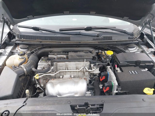 1C3CCCFB6HN512475 Chrysler 200 LX