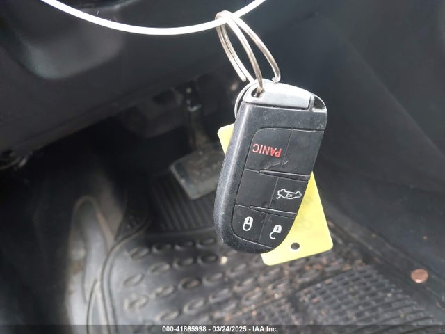 1C3CCCFB6HN512475 Chrysler 200 LX