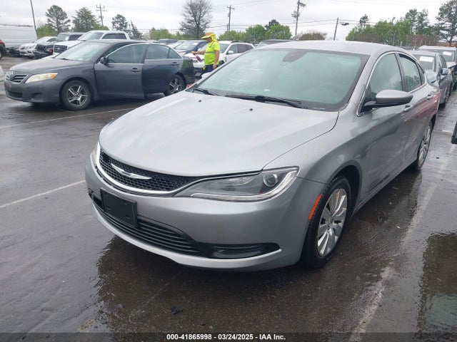 1C3CCCFB6HN512475 Chrysler 200 LX