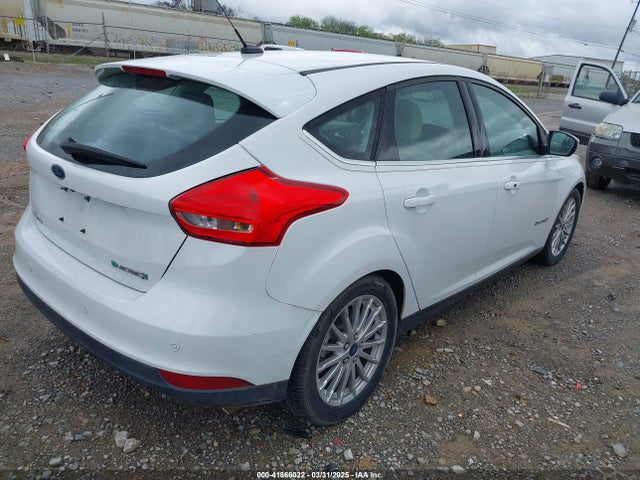 Ford FOCUS ELECTRIC 2015 1FADP3R47FL297852 Image 4