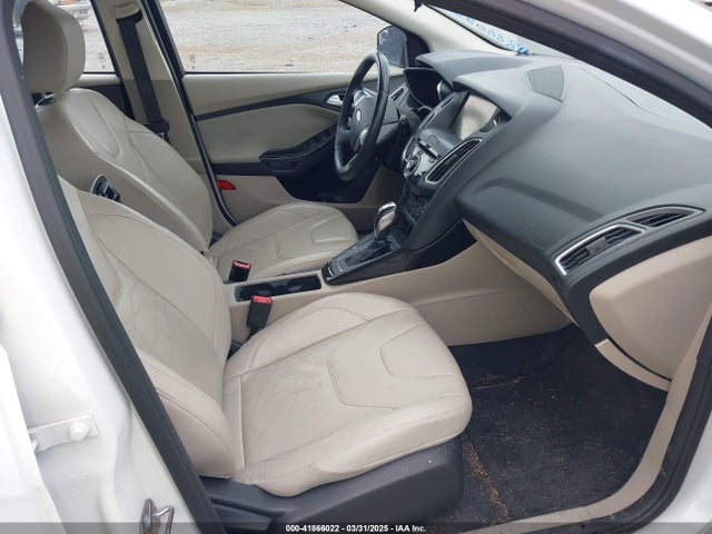 Ford FOCUS ELECTRIC 2015 1FADP3R47FL297852 Image 5