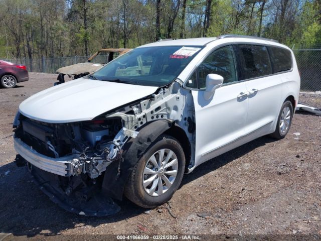 2018 CHRYSLER PACIFICA 2C4RC1EG9JR131199 Photo 1