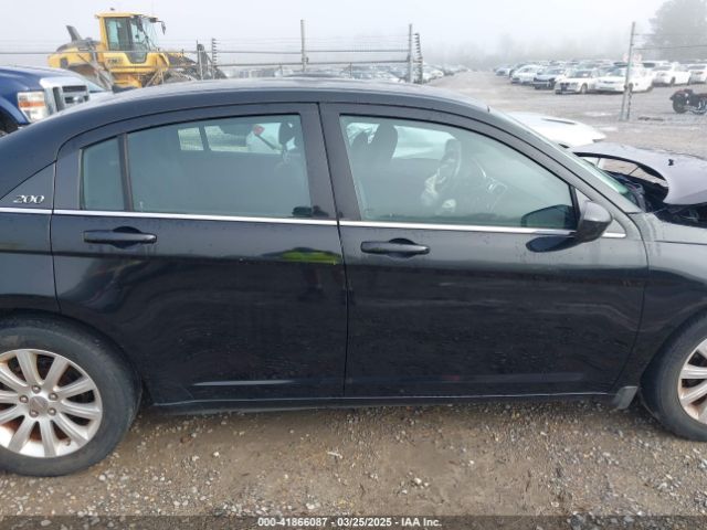1C3CCBBG1EN106224 Chrysler 200 Touring