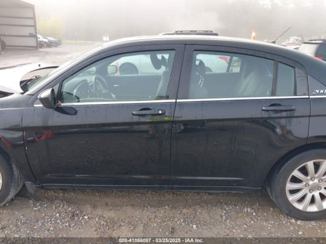 1C3CCBBG1EN106224 Chrysler 200 Touring