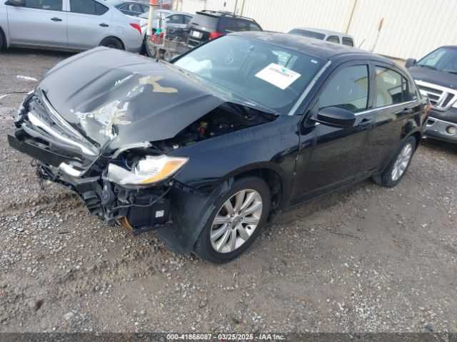 1C3CCBBG1EN106224 Chrysler 200 Touring