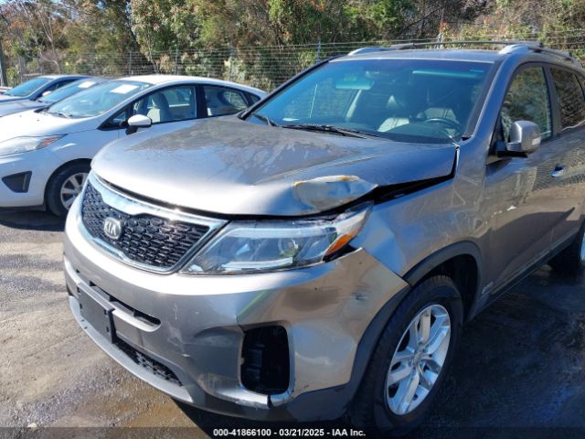 5XYKTDA6XEG441324 KIA SORENTO LX