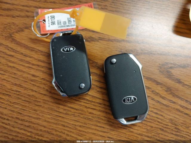 3KPF24AD2ME386091 KIA Forte Lxs