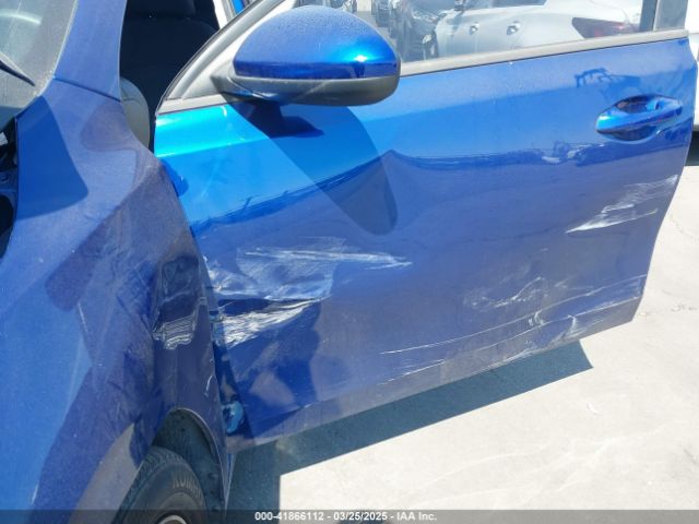 3KPF24AD2ME386091 KIA Forte Lxs