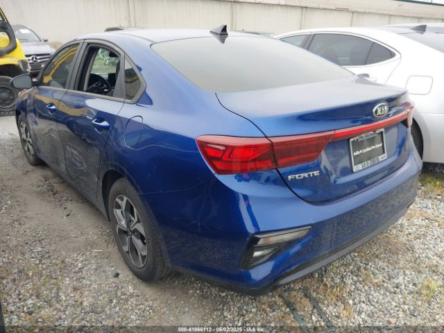 3KPF24AD2ME386091 KIA Forte Lxs