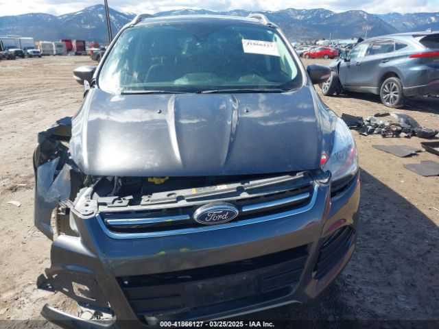 1FMCU9J96GUB96009 Ford Escape Titanium