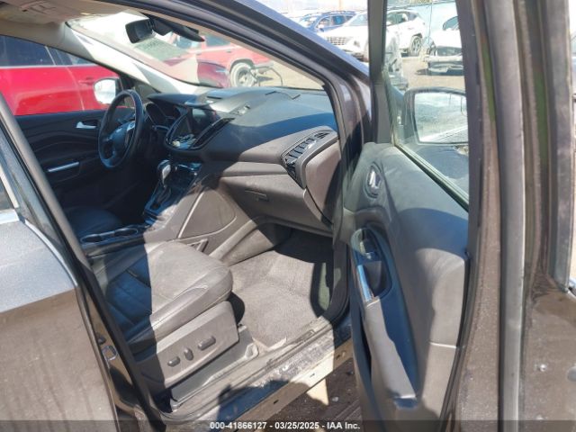1FMCU9J96GUB96009 Ford Escape Titanium