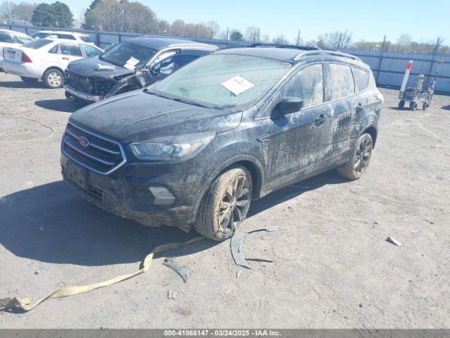 1FMCU9GDXJUA97275 Ford ESCAPE SE